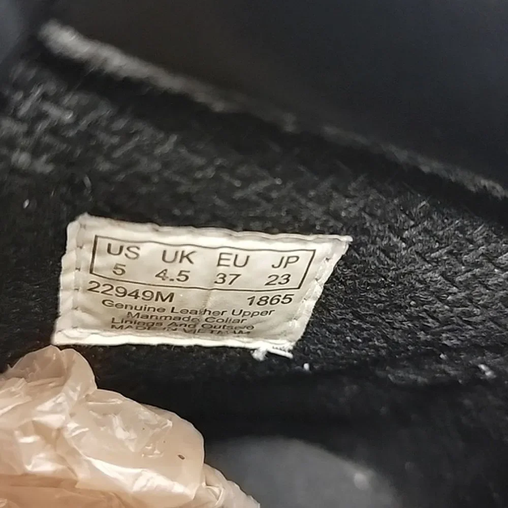 TIMBERLAND Kid's Heel Stitched Emblem Leather Boots 6